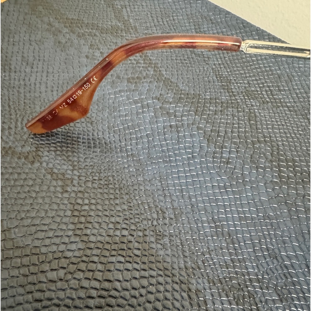 Tortoise shell oval sunglasses - Picture 5 of 10